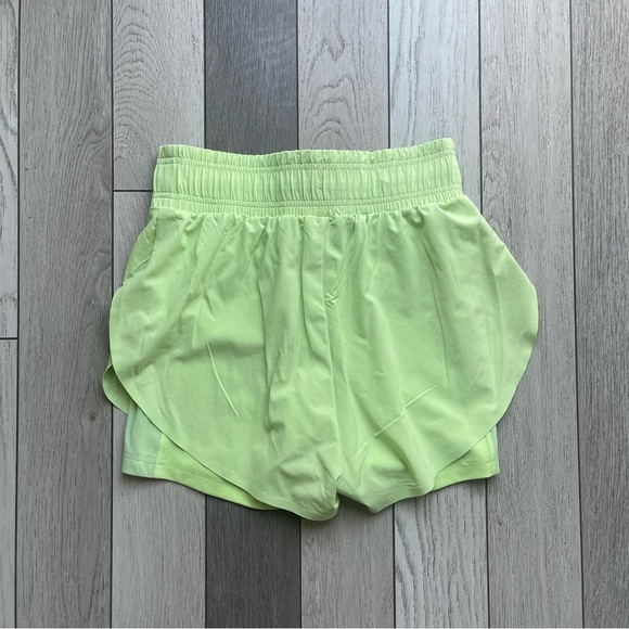 Gymshark Green Athletic Shorts with Elastic Waistband - Picture 5 of 8